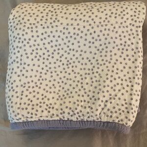 Little Unicorn
Unisex Cotton Muslin Original Quilt